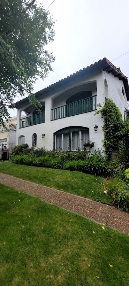 Venta exclusiva casa totalmente reciclada y lista para disfrutar, ubicado en uno de los barrios mas codiciados san carlos 