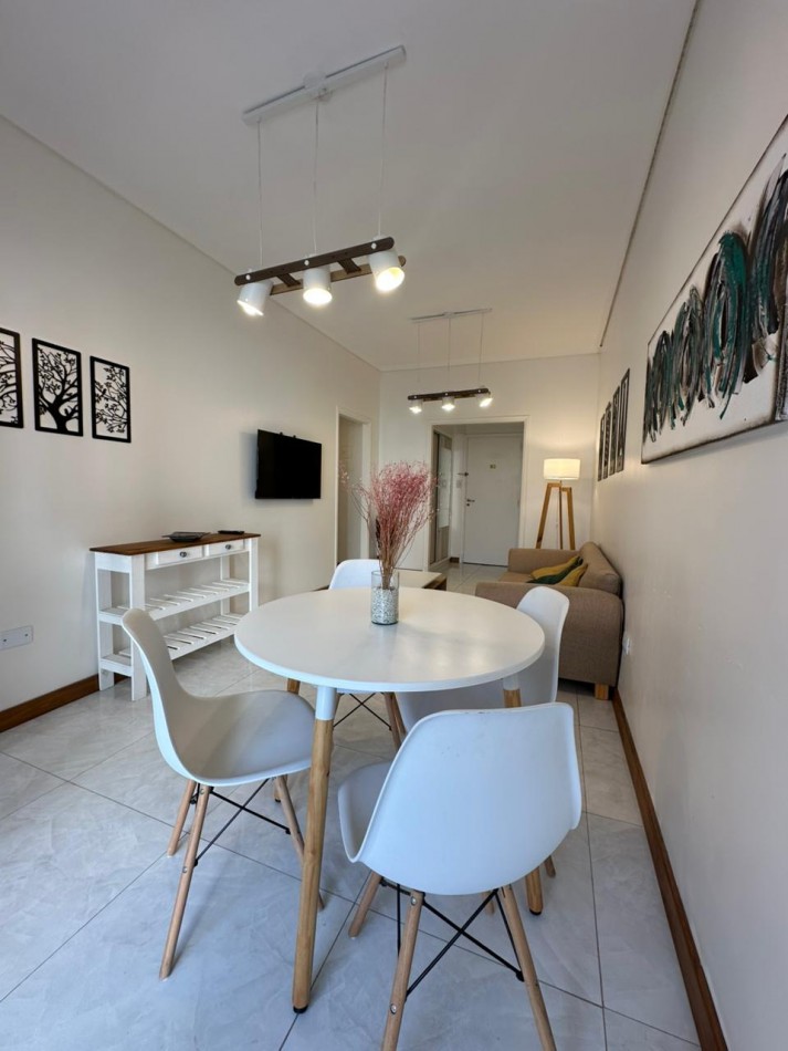 VENTA DE ENCANTADOR DEPARTAMENTO DE DOS AMBIENTES RECICLADO 