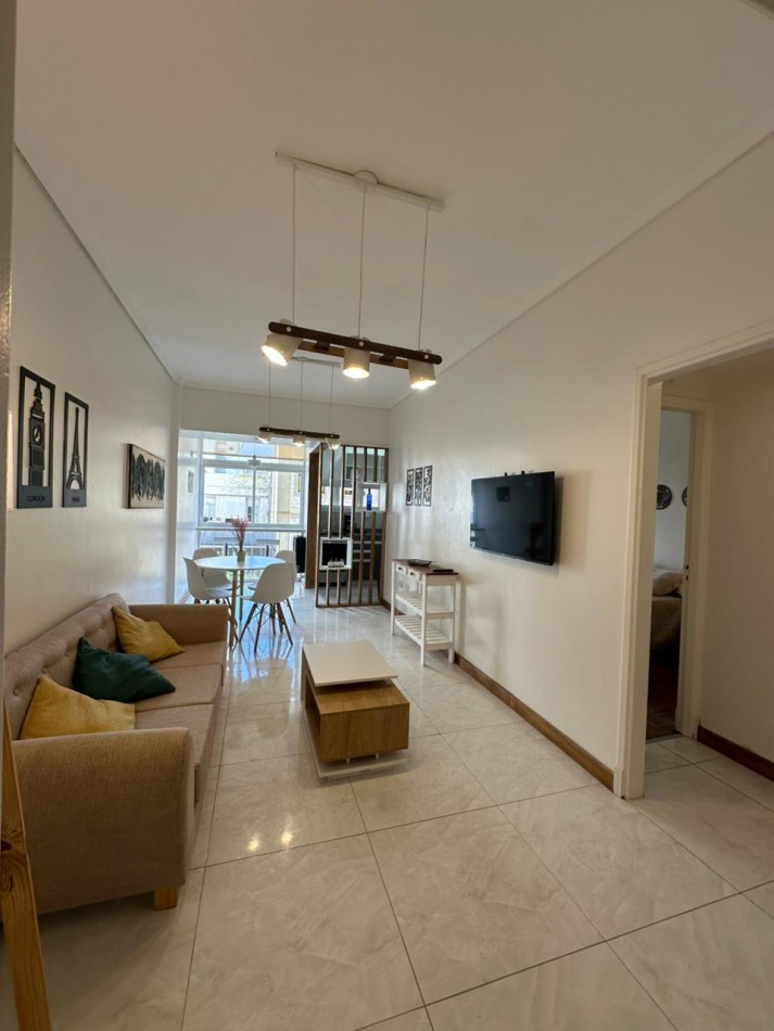 VENTA DE ENCANTADOR DEPARTAMENTO DE DOS AMBIENTES RECICLADO 